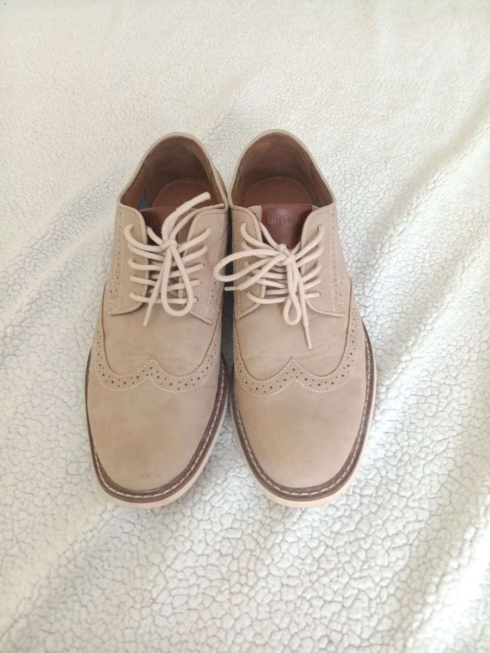 Tommy Hilfiger Men's Gendry Wingtip Brogue Derby Shoes - Beige Suede - Size 8.5